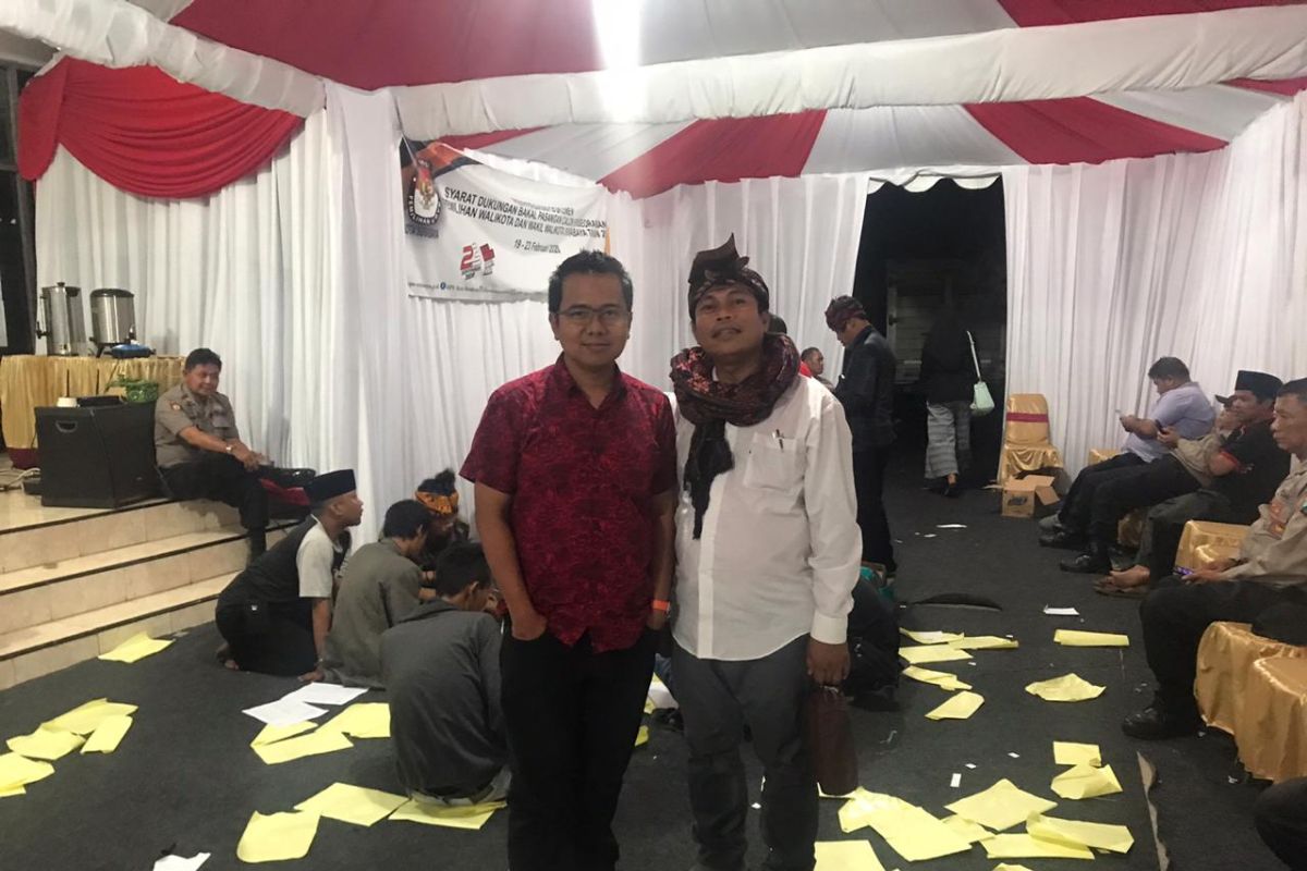 Dinyatakan tak penuhi syarat, Pasangan Bacawali Sholeh-Taufik gugat KPU Surabaya