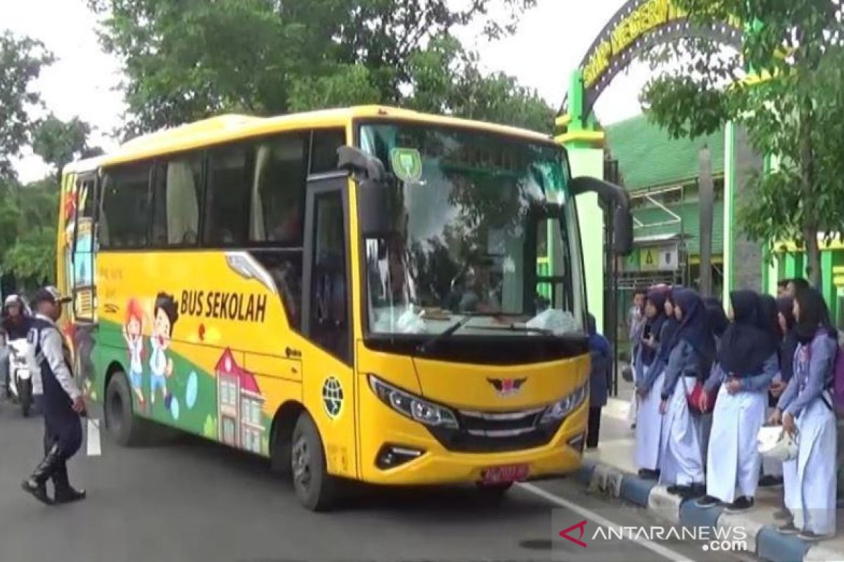 Pemkot Madiun tambah fungsi armada sekolah gratis jadi bus wisata