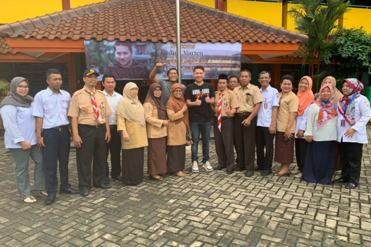 Cerita guru-guru SMA 71 soal Gading Marten semasa sekolah