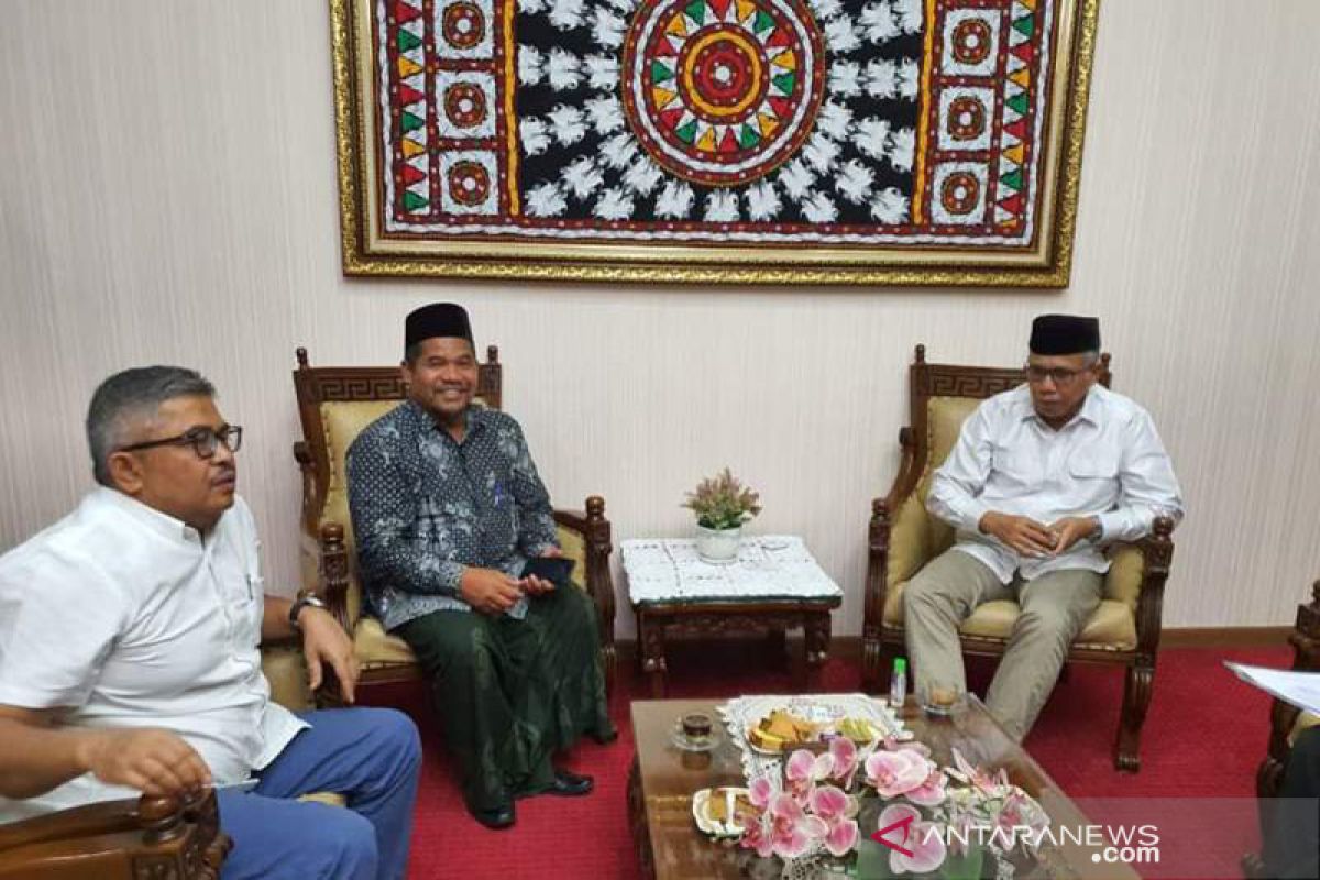 Bupati bahas persiapan tuan rumah MTQ ke-35 dengan Plt Gubernur