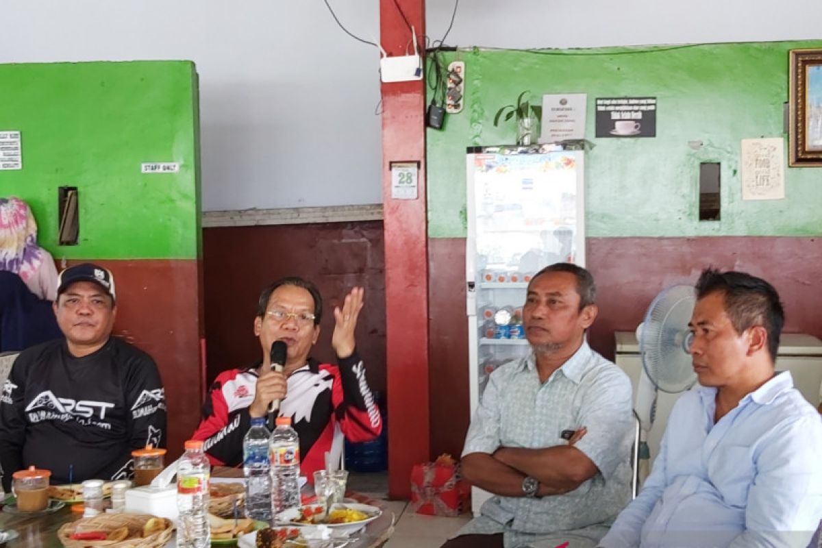Gubernur Sulteng Longki Djanggola siap dikritisi