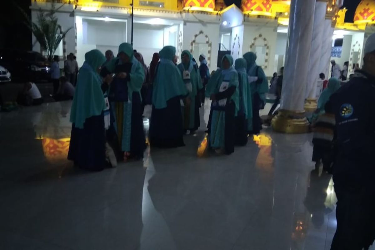 Puluhan jemaah umrah batal berangkat, PPIU di Jember jadwal ulang keberangkatan