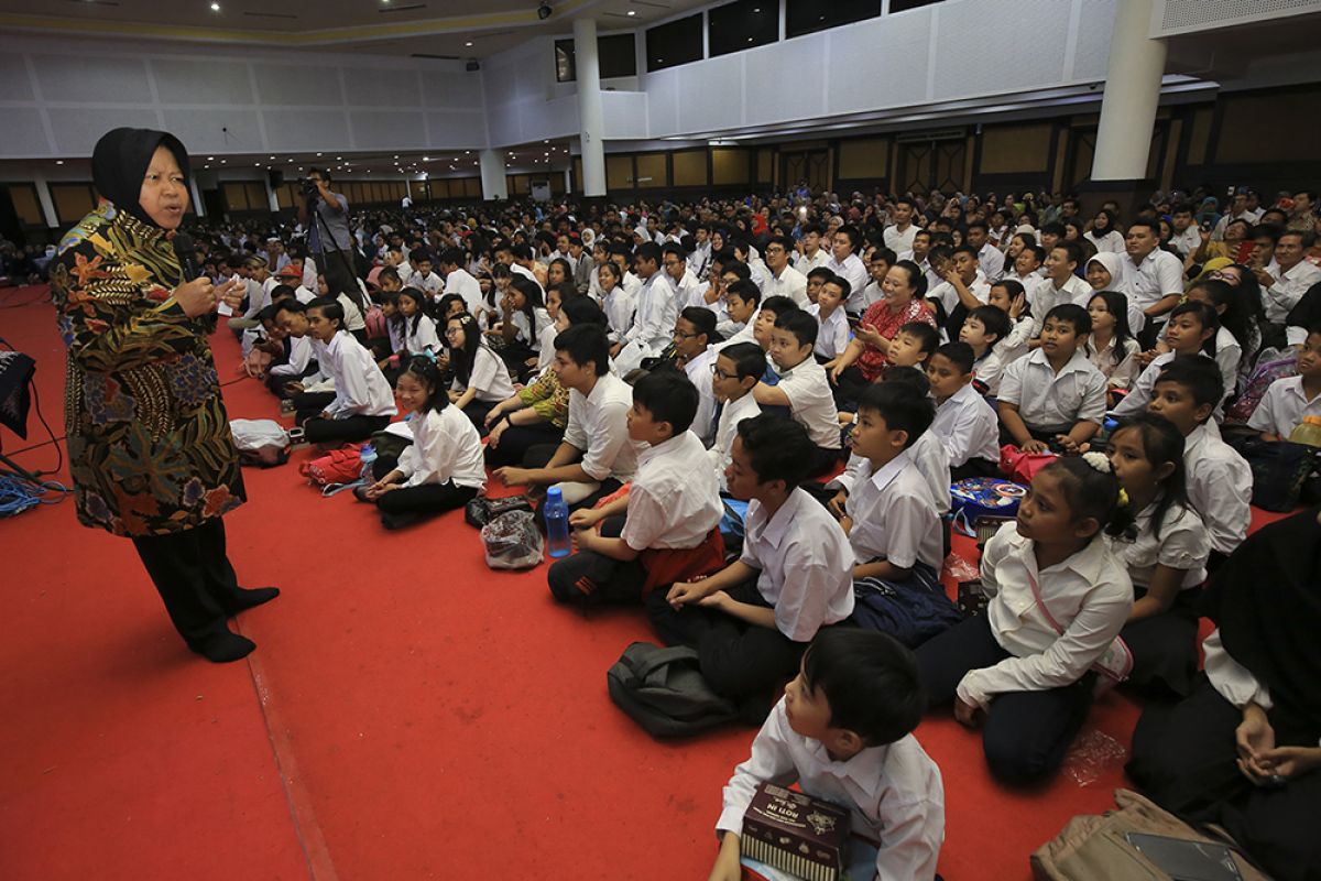 Wali Kota  Surabaya semangati ribuan pelajar ikuti program kejar paket