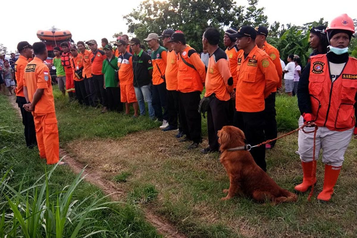 Basarnas Cilacap cari warga yang hilang di Sungai Wawar