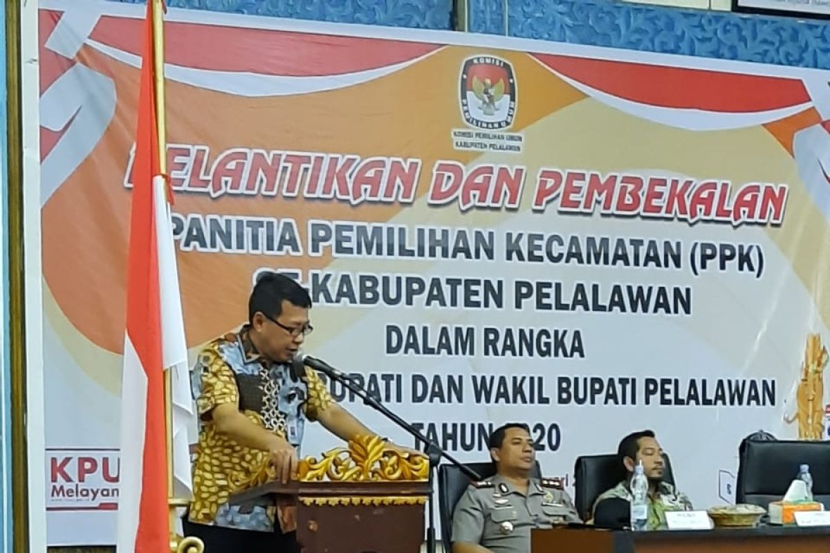 KPU Riau lantik 580 anggota PPK di sembilan kabupaten/kota penyelenggara Pilkada