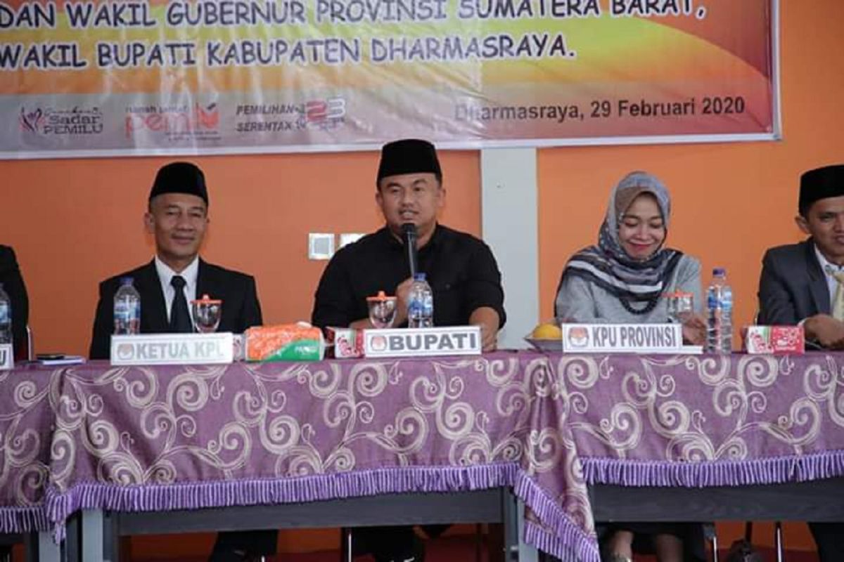 Hadiri pelantikan PPK, Sutan Riska pesankan amanah jalankan tugas