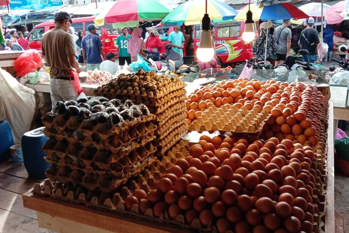 Harga telur ayam ras di pasar Ambon naik