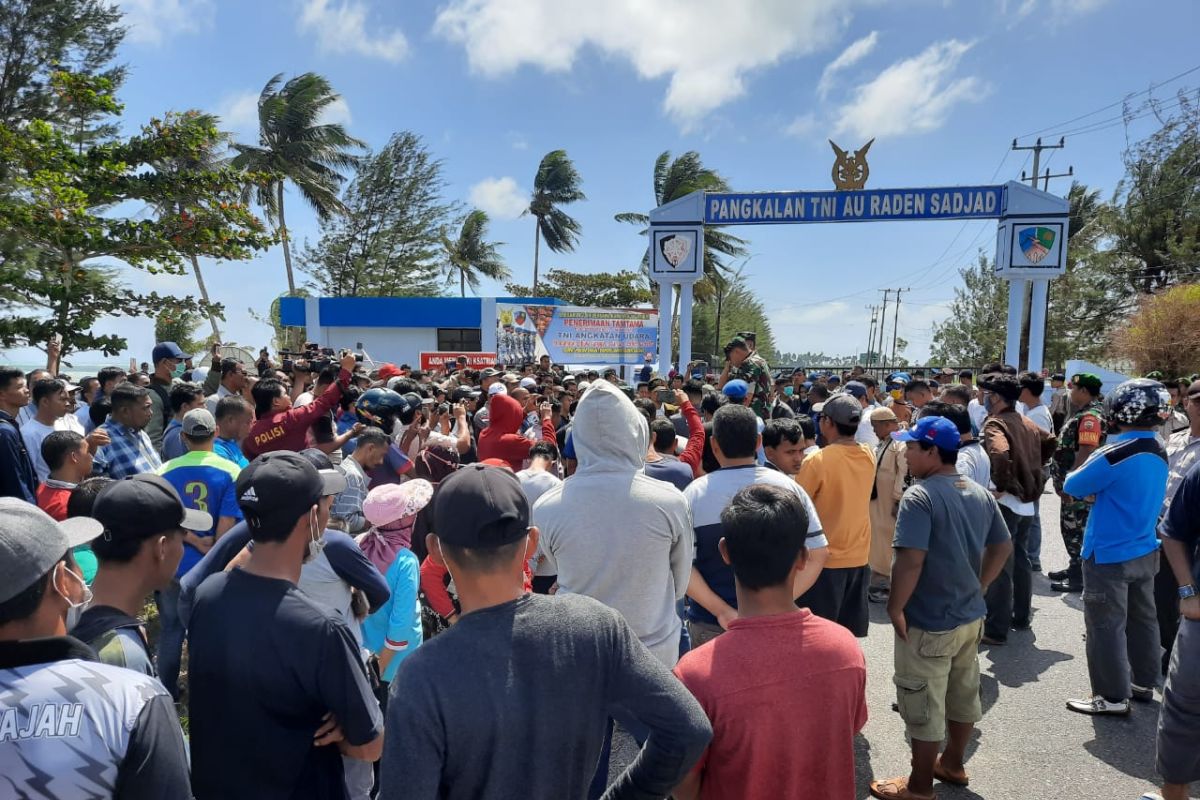 Video - Unjuk rasa tolak WNI dari Wuhan di Natuna