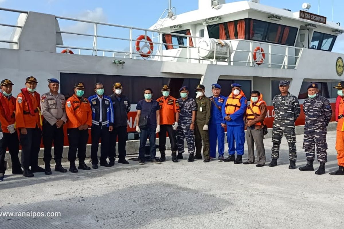 Detik-detik penyelamatan ABK Kapal oleh SAR
