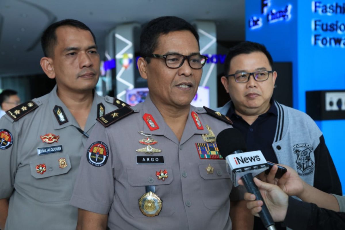 Polri minta masyarakat bisa pilah informasi virus corona di internet