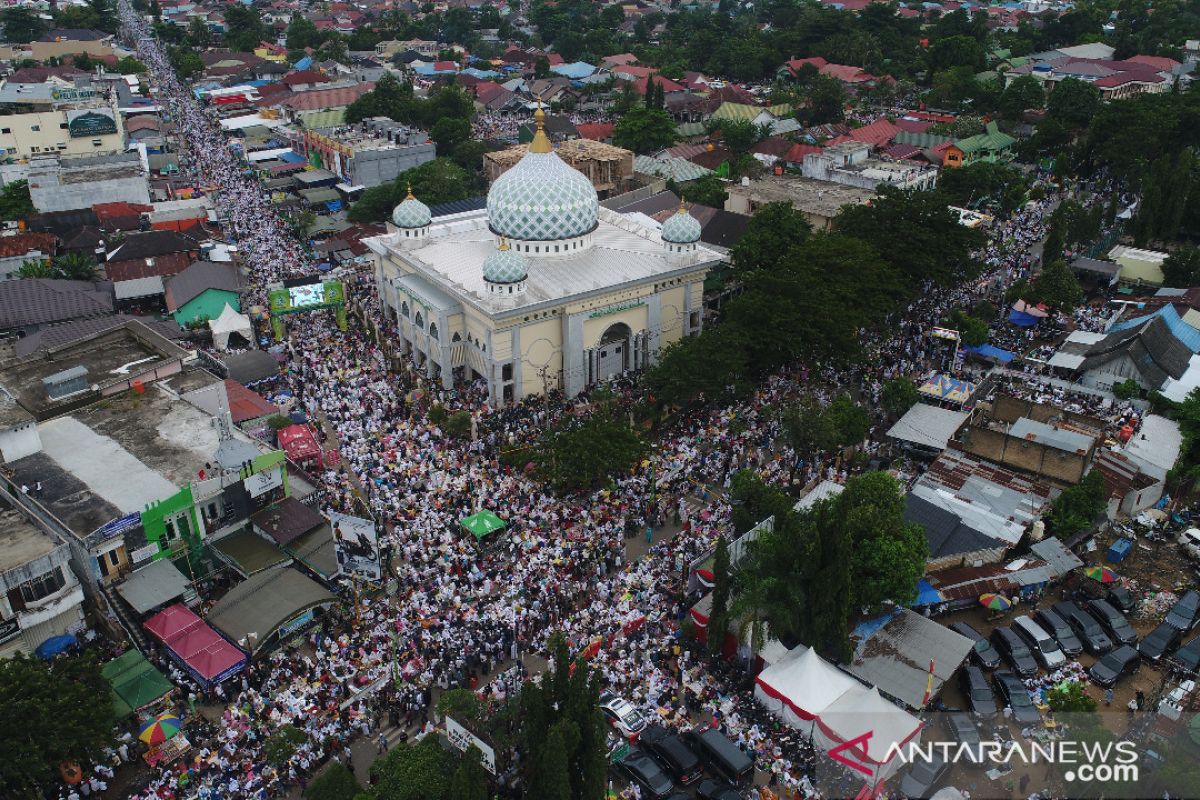 Jutaan jamaah haul Guru Sekumpul penuhi jalan raya