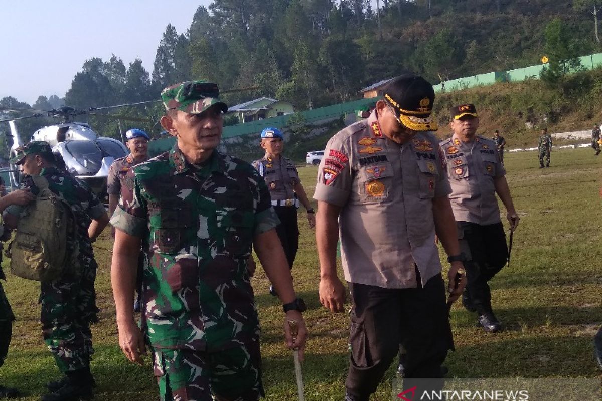 Pascamediasi sudahi konfrontasi TNI-Polri, dua jenderal kunjungi Taput