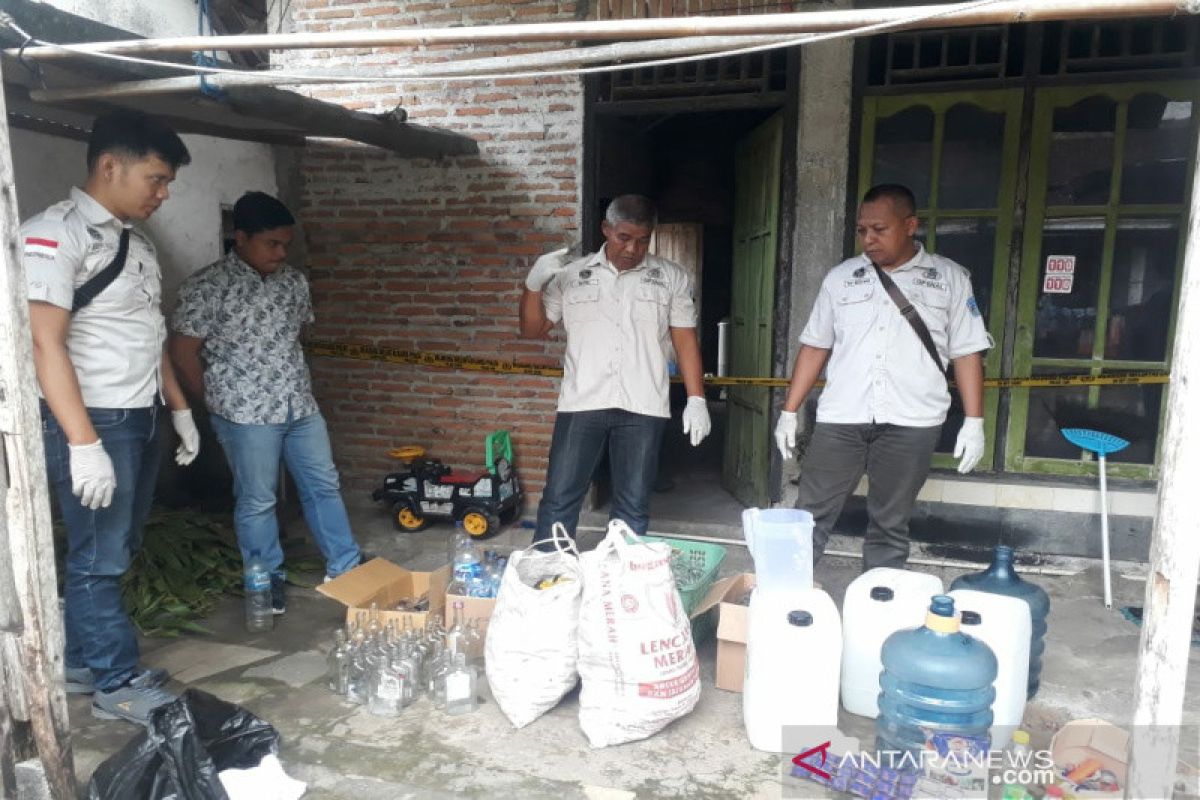 Polres Gunung Kidul gerebek rumah produksi minuman keras