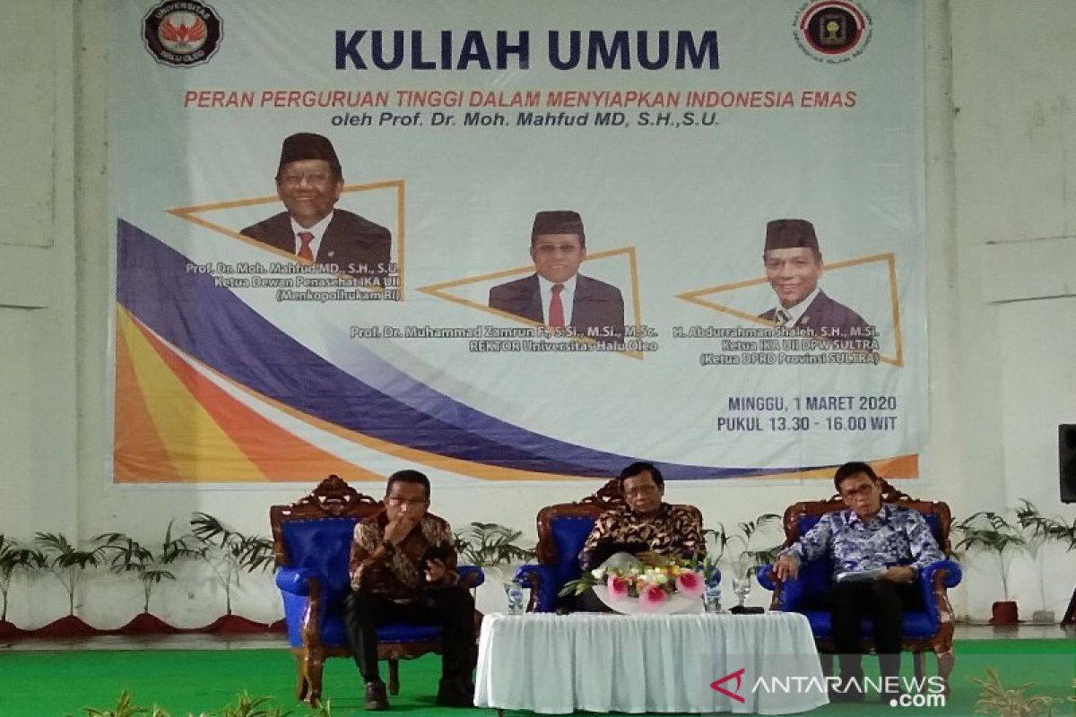 Menko Polhukam beri kuliah umum pada mahasiswa UHO Kendari