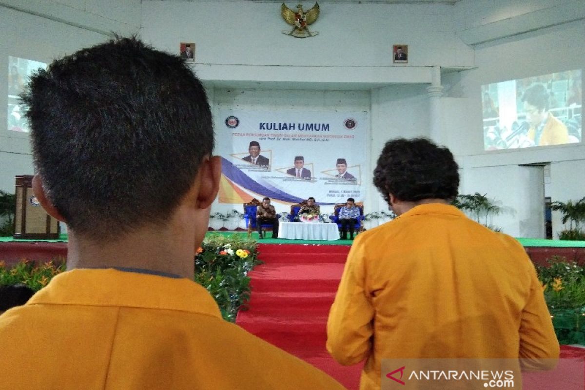 Menkopolhukam Mahfud MD ingatkan mahasiswa disiplin dan tidak berleha-leha