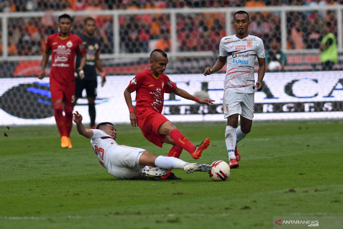 Riko Simanjuntak lebih suka membuat "assist" daripada mencetak gol