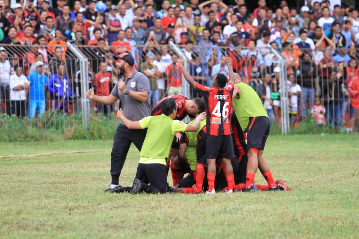 Jacksen apresiasi dukungan warga Manado sehingga Persipura menang 2-0