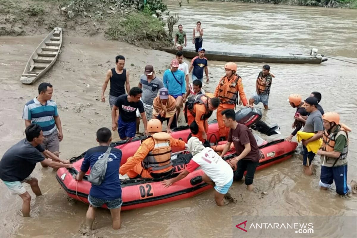 Korban tenggelam di Lahat ditemukan 10 kilometer dari lokasi