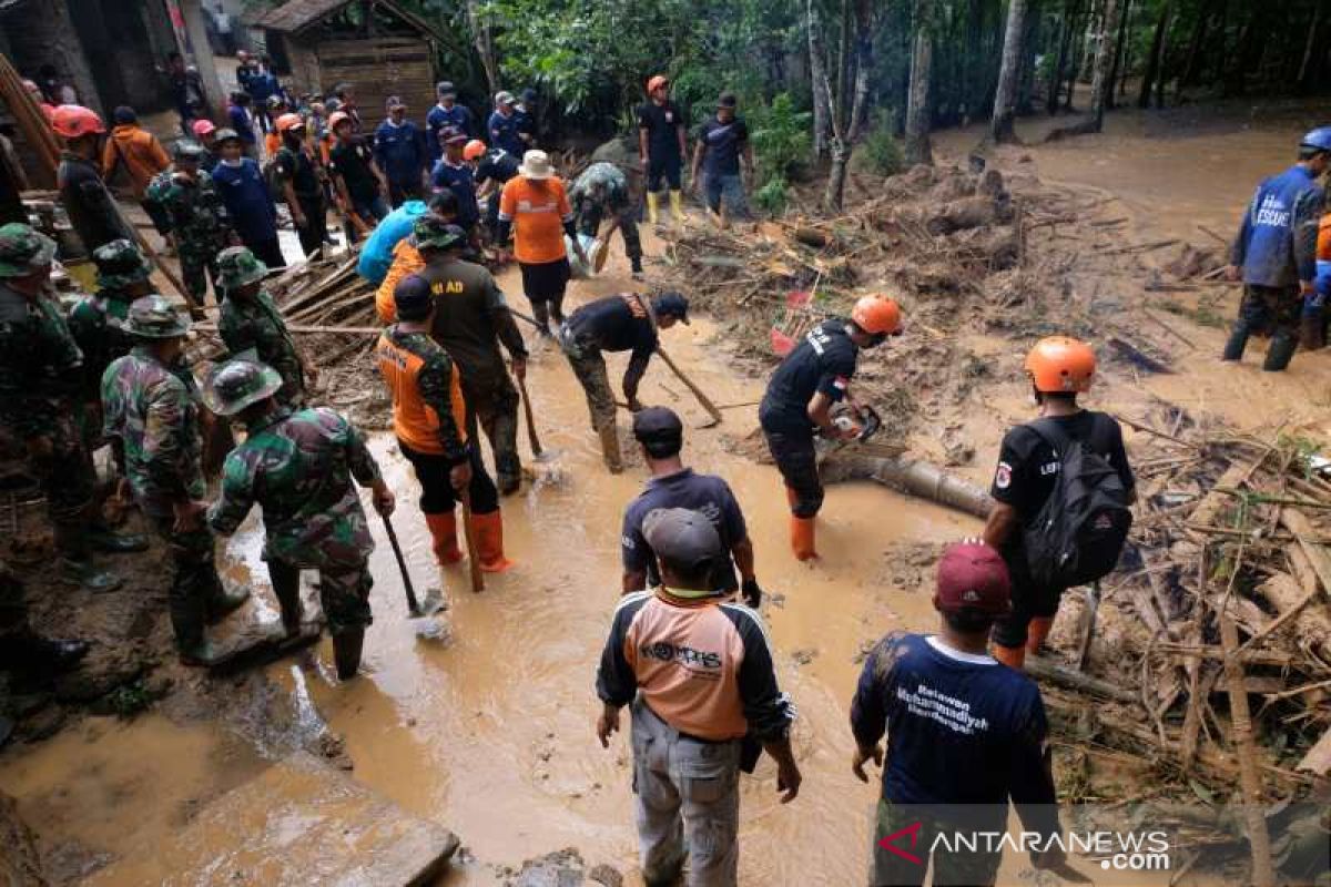 BPBD Magelang lakukan penanganan kawasan banjir bandang di Bandongan