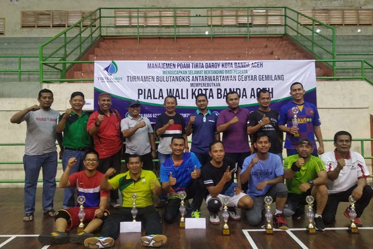 14 ganda ramaikan turnamen bulutangkis D' Blue Cup