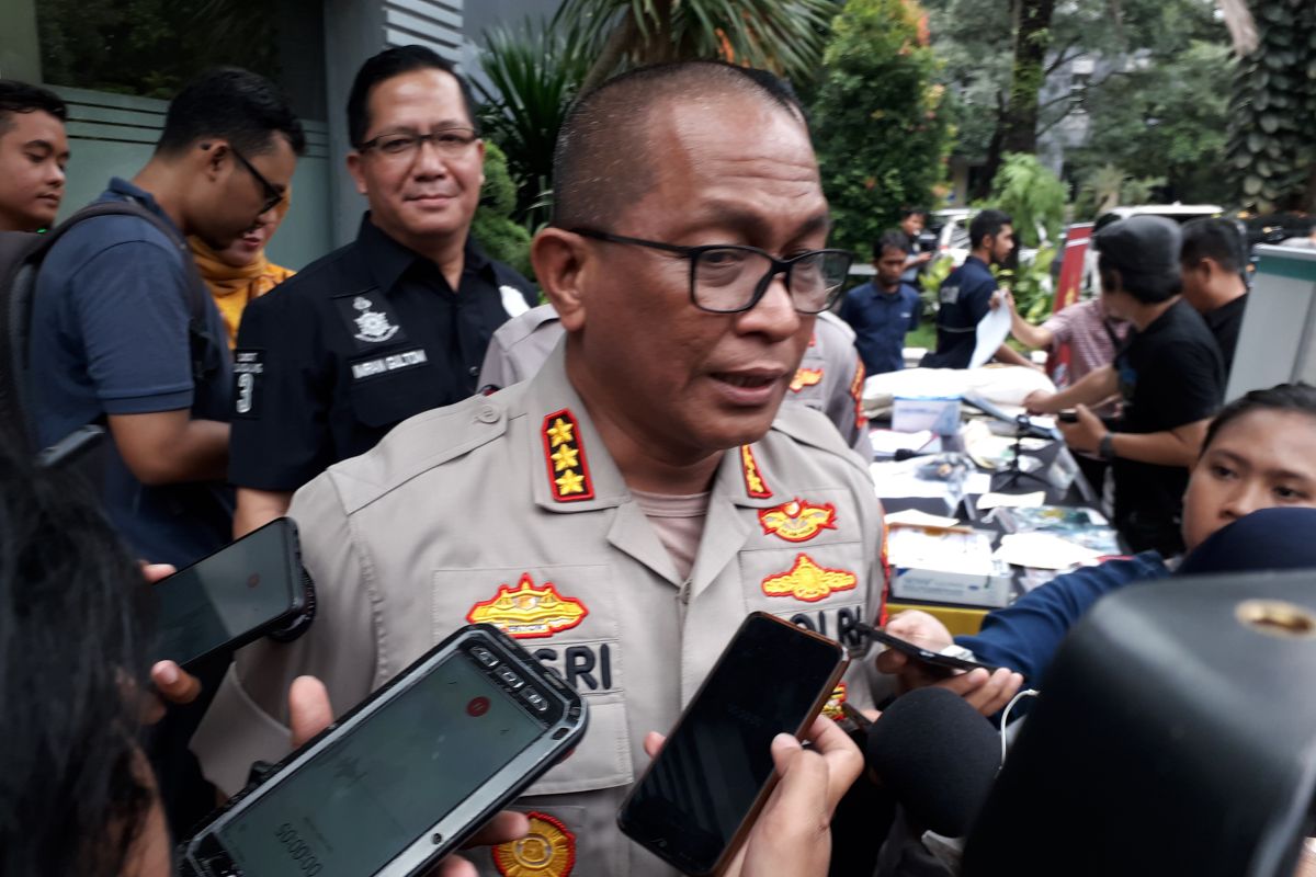 Polisi bekuk delapan wartawan gadungan pemeras guru