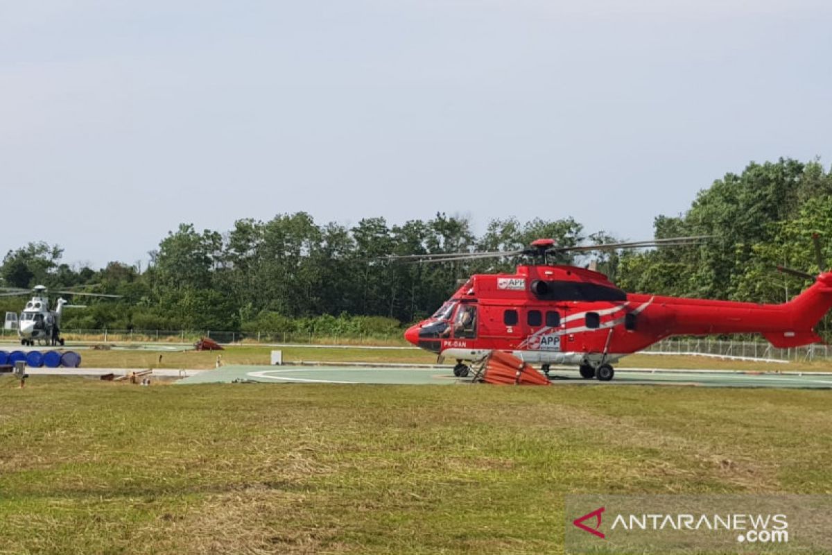 Dua helikopter dan alat berat padamkan karhutla tiga kabupaten di Riau