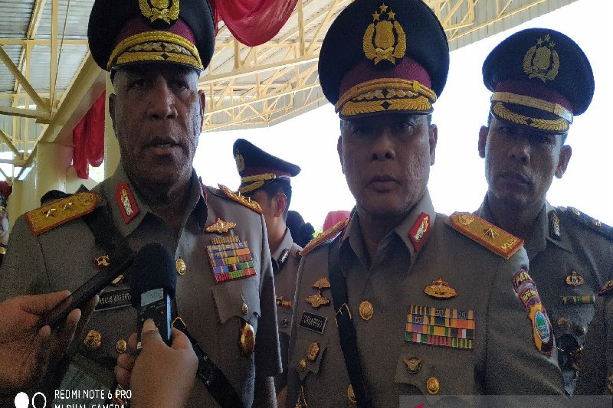 Mobil patroli Polsek Tembagapura ditembak KKB, anggota Polri terluka