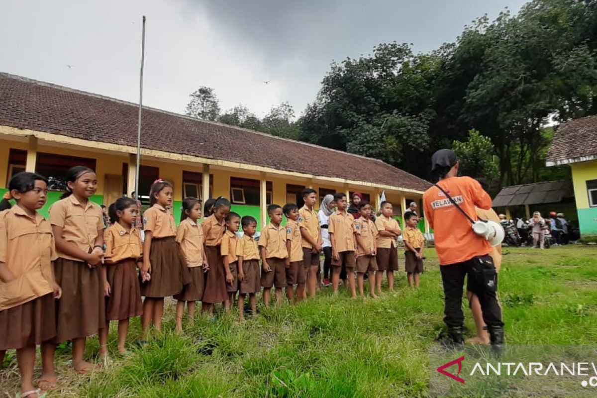 ACT-MRI edukasi siswa SDN Klungkung terkait mitigasi bencana