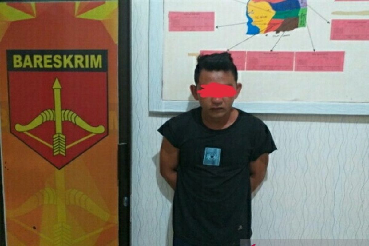 Polisi amankan pelaku yang mengamuk dan membawa sajam di Tempilang