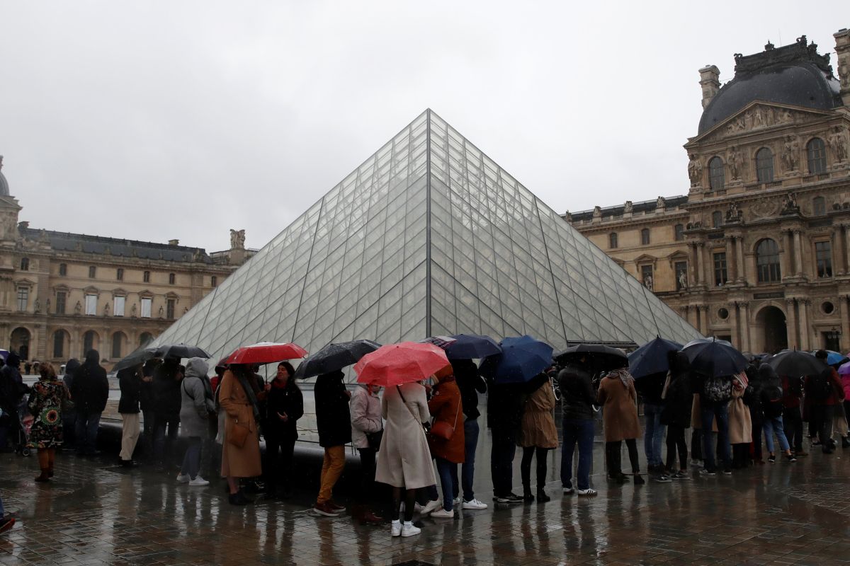 Paris batalkan pameran buku akibat wabah virus corona