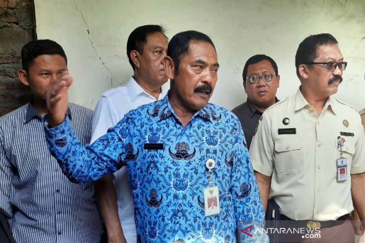 Warga Surakarta dari mancanegara diminta dicek kondisinya