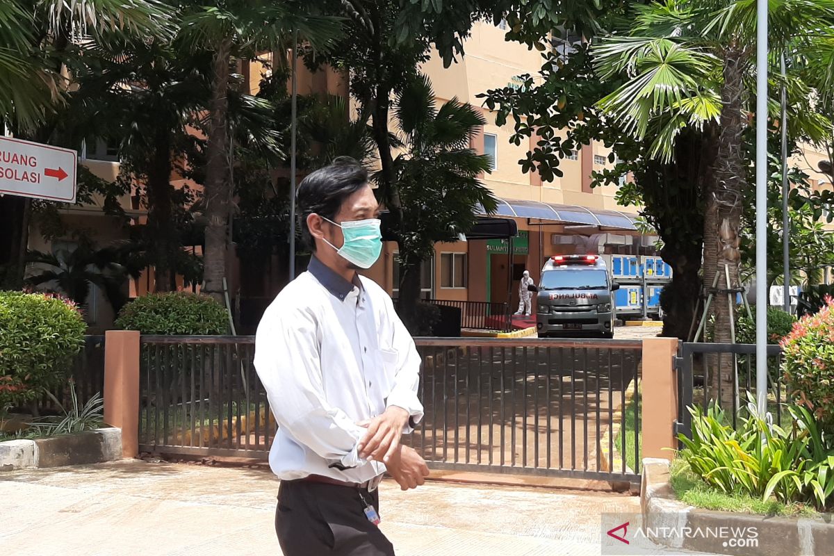 Jakarta hospital places six suspected COVID-19 patients in isolation