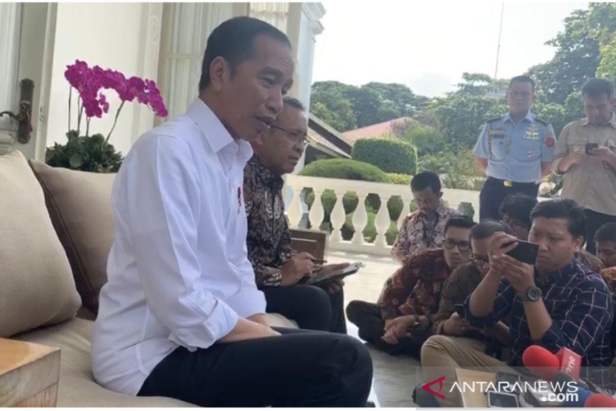 Presiden Jokowi pastikan stok masker dalam negeri capai 50 juta