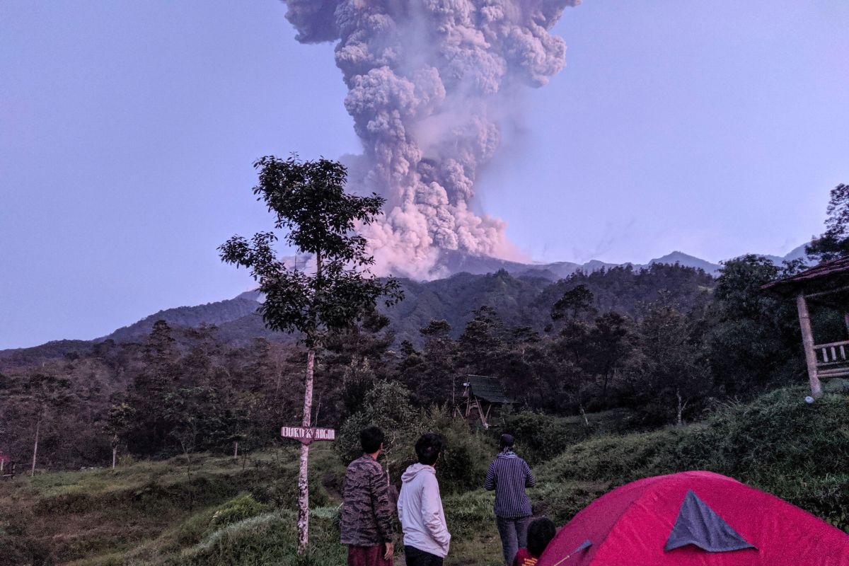 Erupsi Gunung Merapi masih tetap didominasi gas