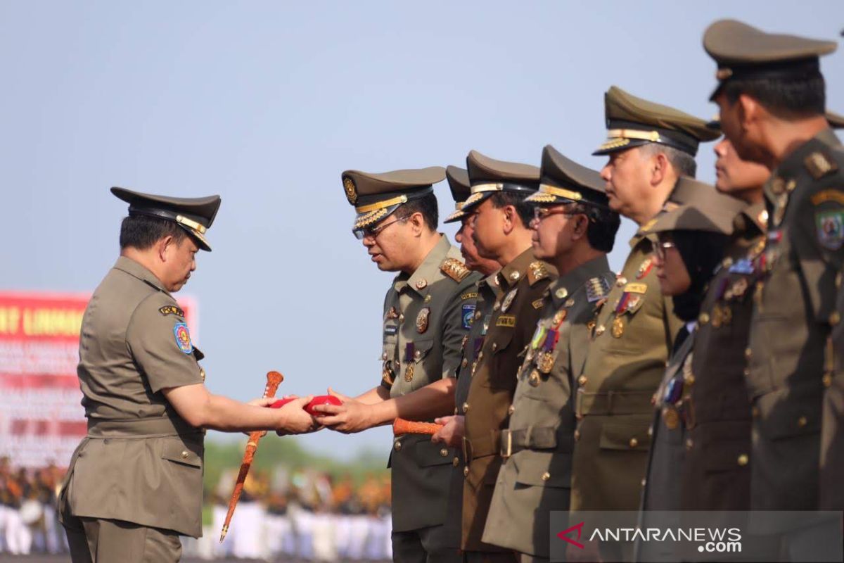 HUT Satpol PP, Gubernur NTB terima penghargaan Karya Bhakti Peduli