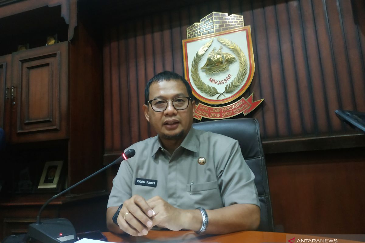 Pemkot Makassar ancam cabut izin apotek jika harga masker mahal