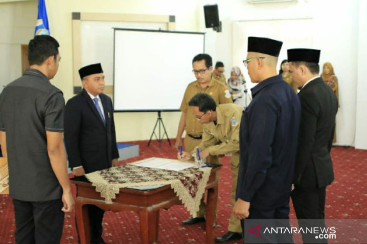 Wali Kota Pangkalpinang resmi lantik Kepala Dinas Kesehatan