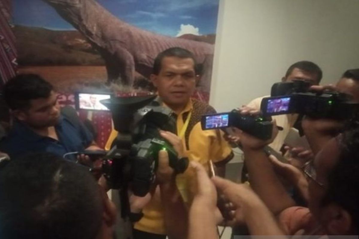 DPR minta masyarakat tidak panik terhadap virus corona