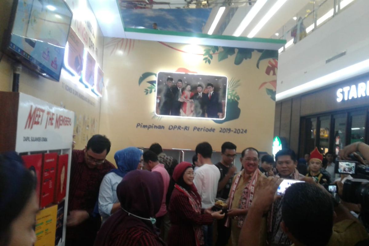 DPR edukasi masyarakat dalam 'Legislative SulutGo Expo'