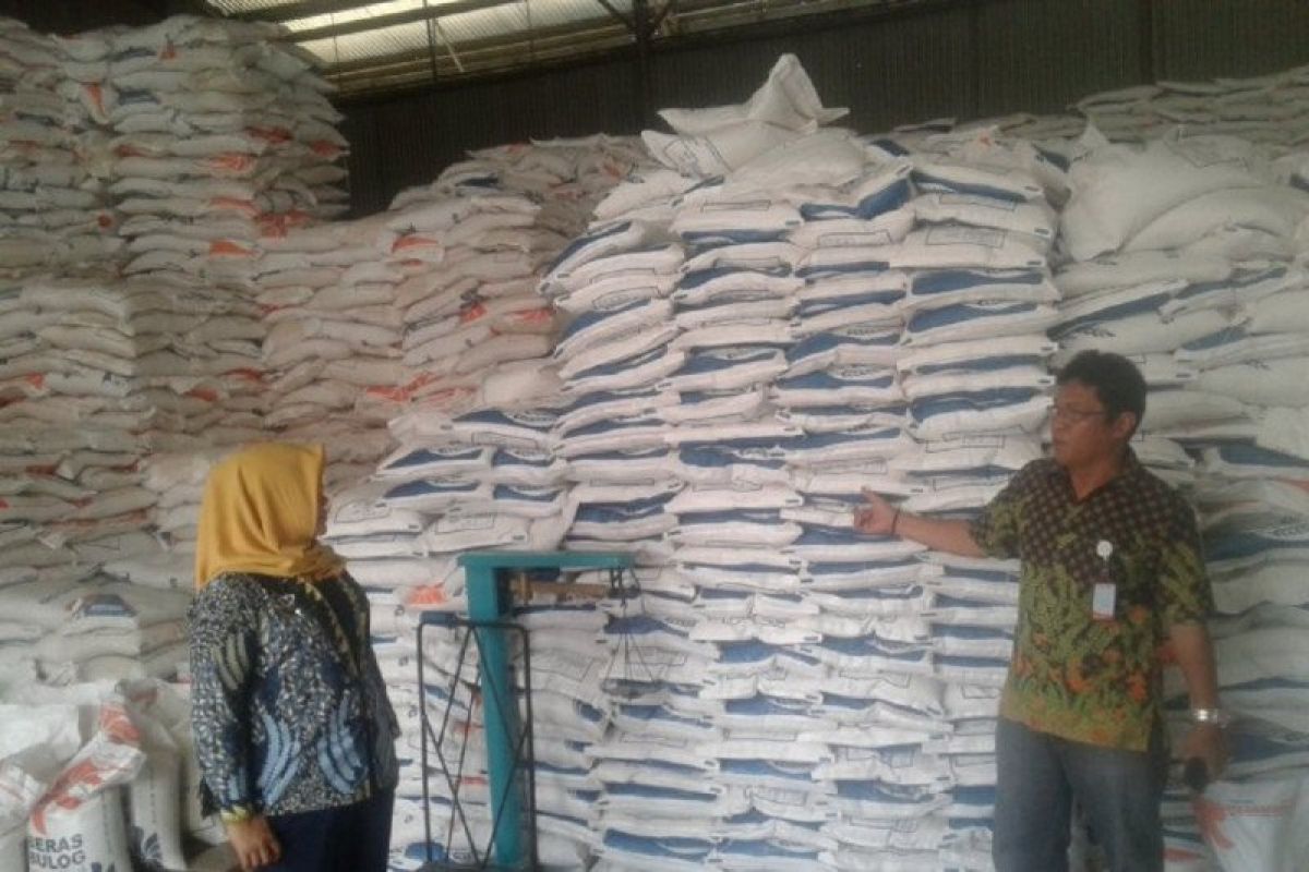 Persediaan beras di Kota Sukabumi cukup hingga Idul Fitri