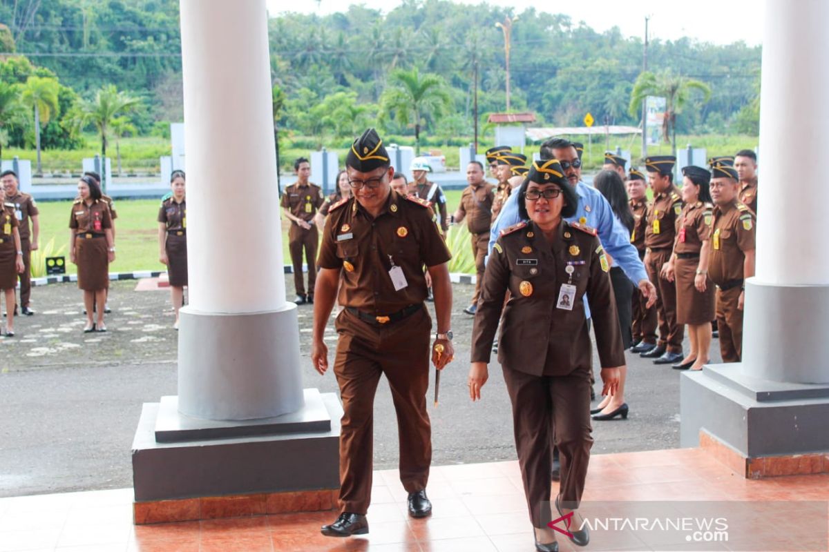 Wakajati memberi semangat jajaran Kejari Minsel