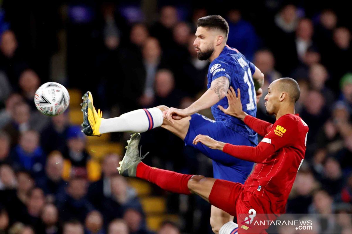 Chelsea perpanjang kontrak Giroud dan Caballero hingga 2021