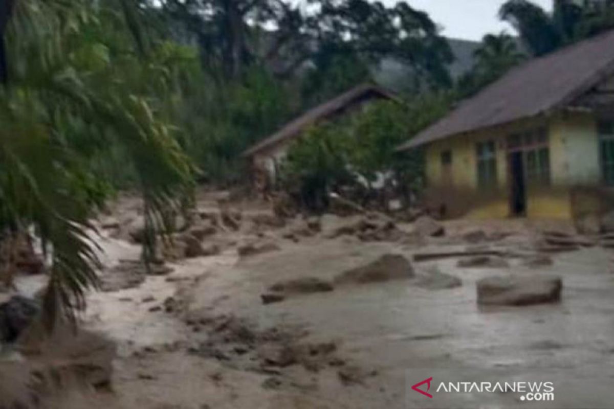 ACT Sulteng  turunkan relawan bantu tangani dampak banjir Poso