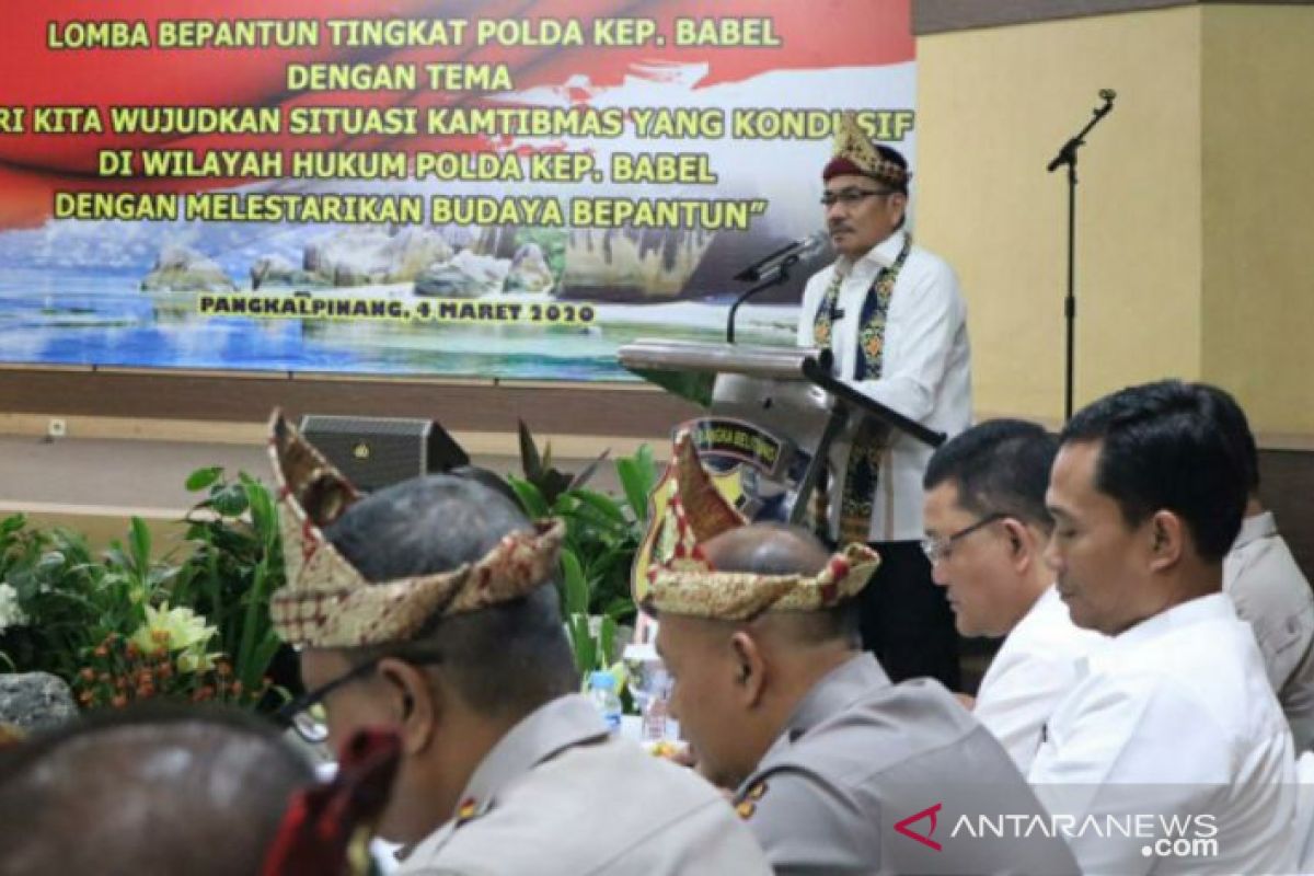 Sekda Naziarto apresiasi lomba pantun tingkat Polda Babel