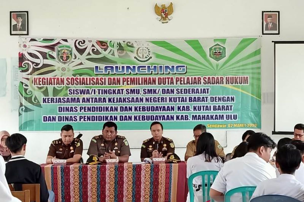 Kejari Kutai Barat Gelar Duta Pelajar Sadar Hukum