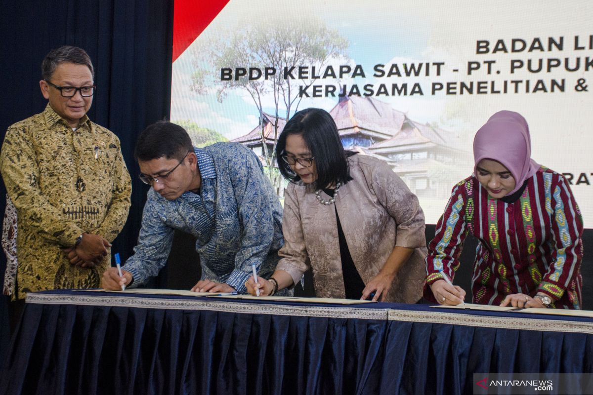 Pertamina gandeng 4 institusi bangun pabrik bahan bakar nabati