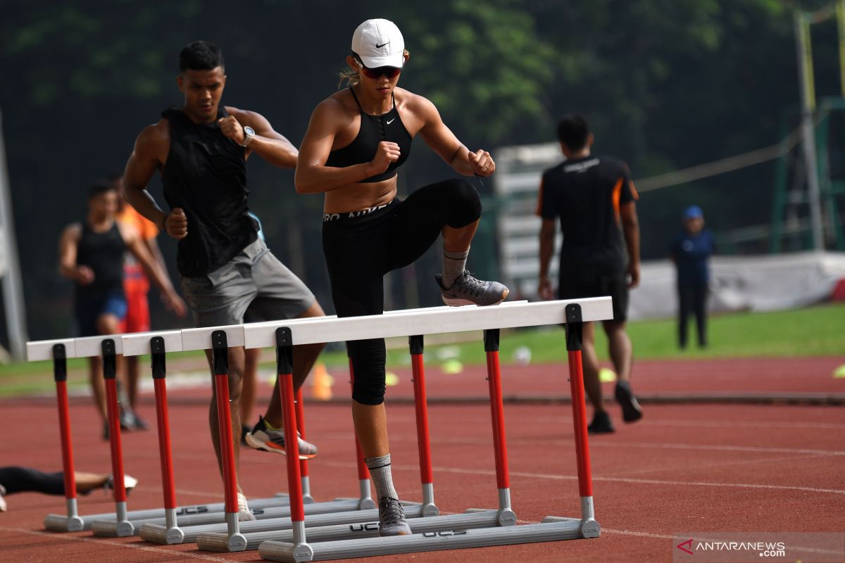 Emilia Nova bags gold in women's 100-meter hurdles