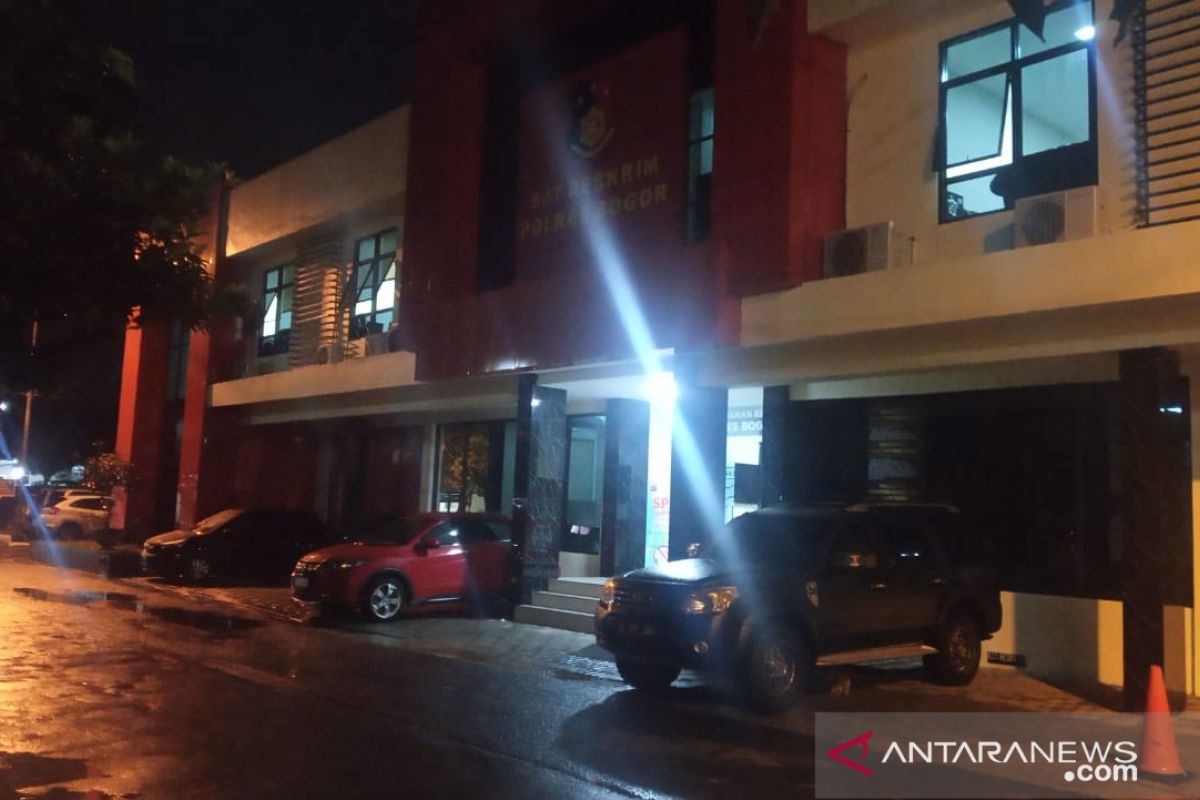 Polisi Bogor gelar OTT di kantor DPKPP