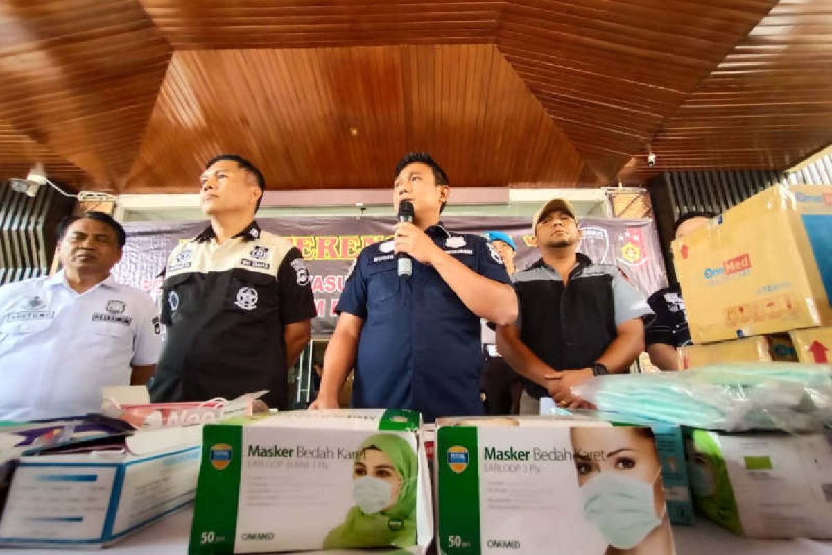 Tiga terduga penimbun masker diamankan Polda Jateng