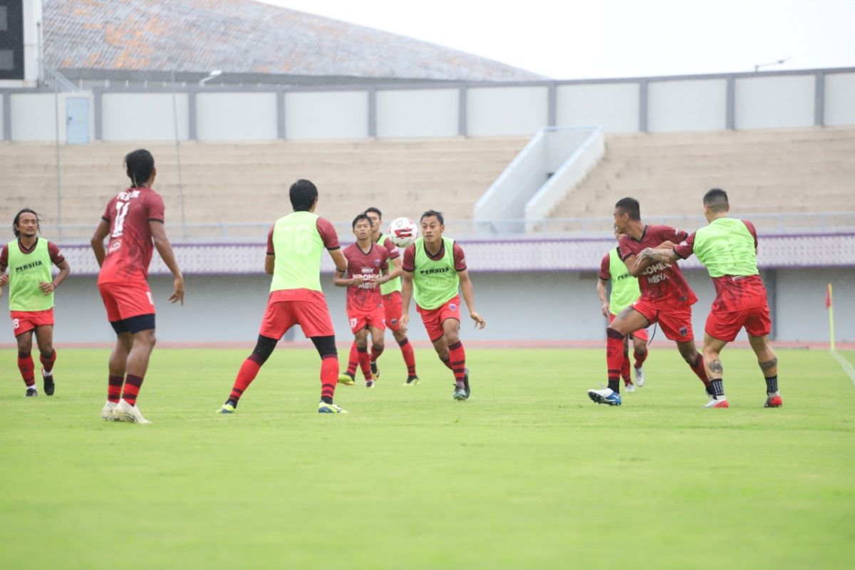 Manajemen  Persita Tangerang kemungkinan perpanjang libur pemain